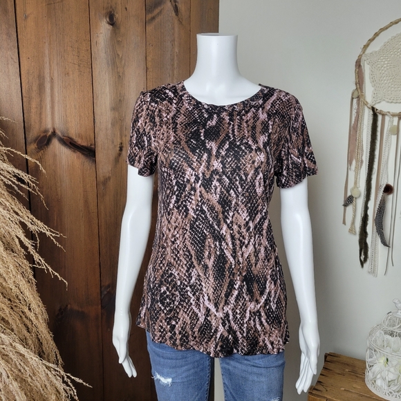 NWOT Maurice's Snakeskin 24/7 Top - Picture 2 of 11